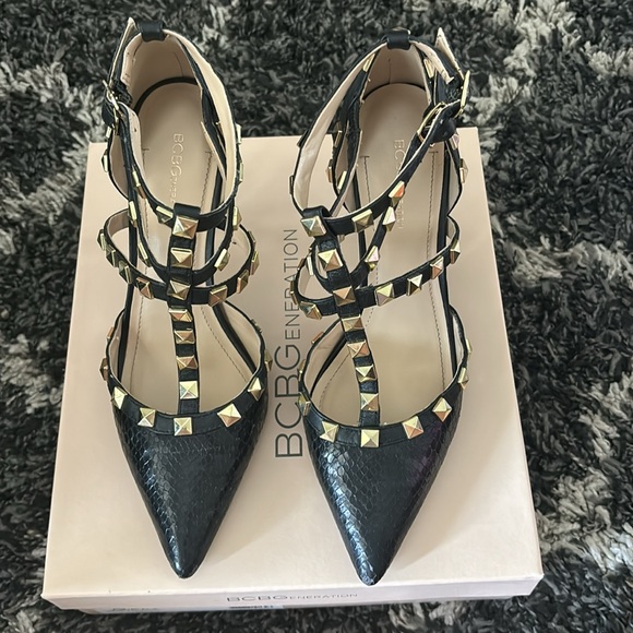 BCBGeneration High Heels - Picture 4 of 6
